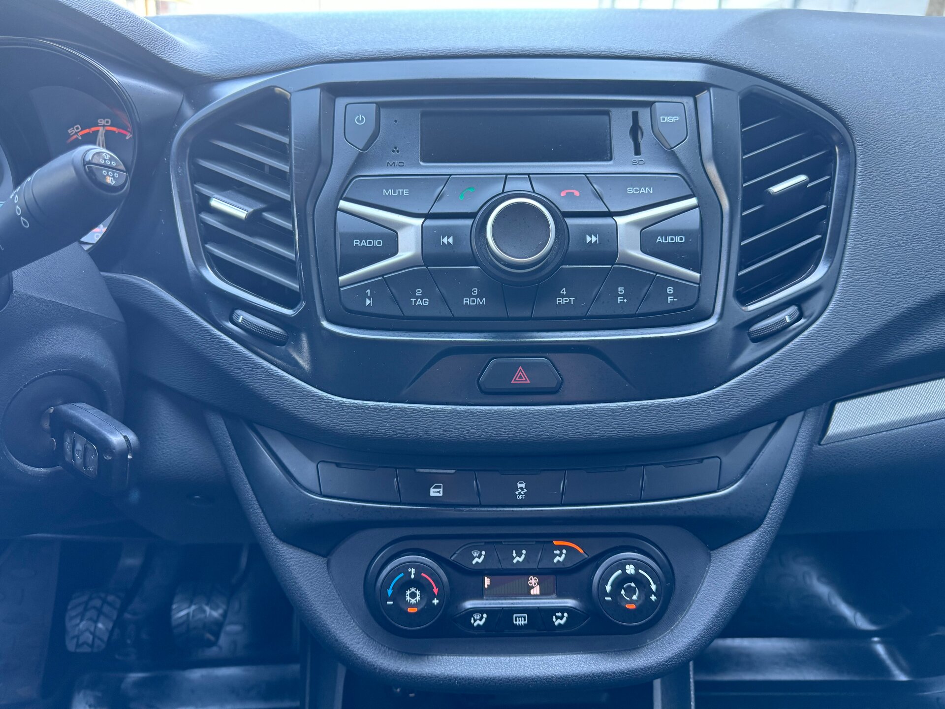 Lada (ВАЗ) Vesta, I 2019 Lada (ВАЗ) Vesta, I 2019