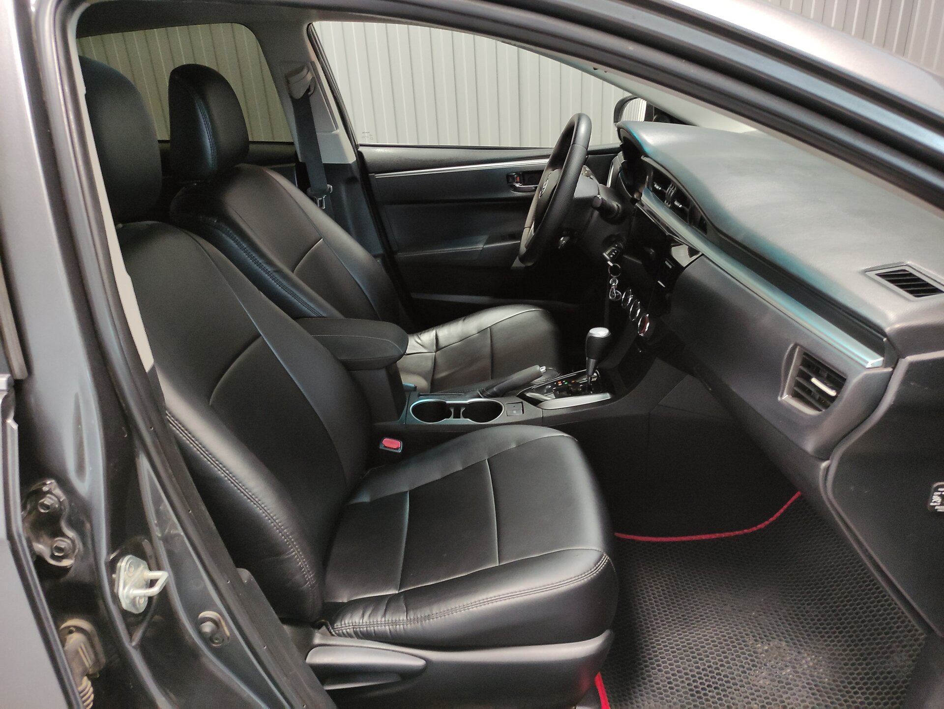 Toyota Corolla, XI (E160, E170, E180) 2014