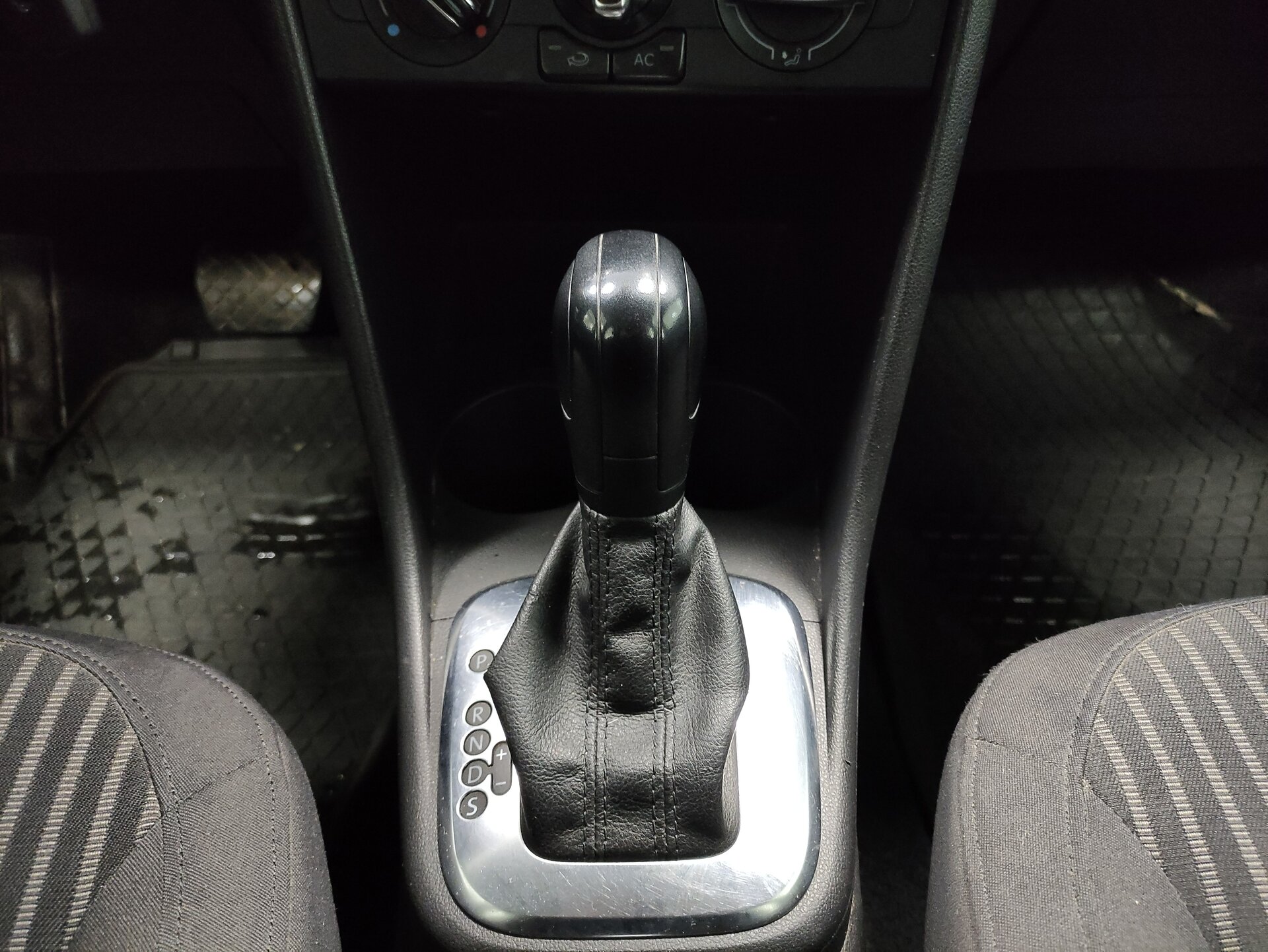 Volkswagen Polo, V 2011