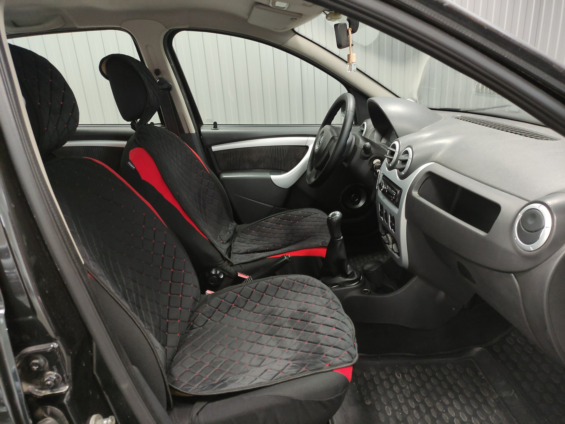 Renault Sandero, I 2011