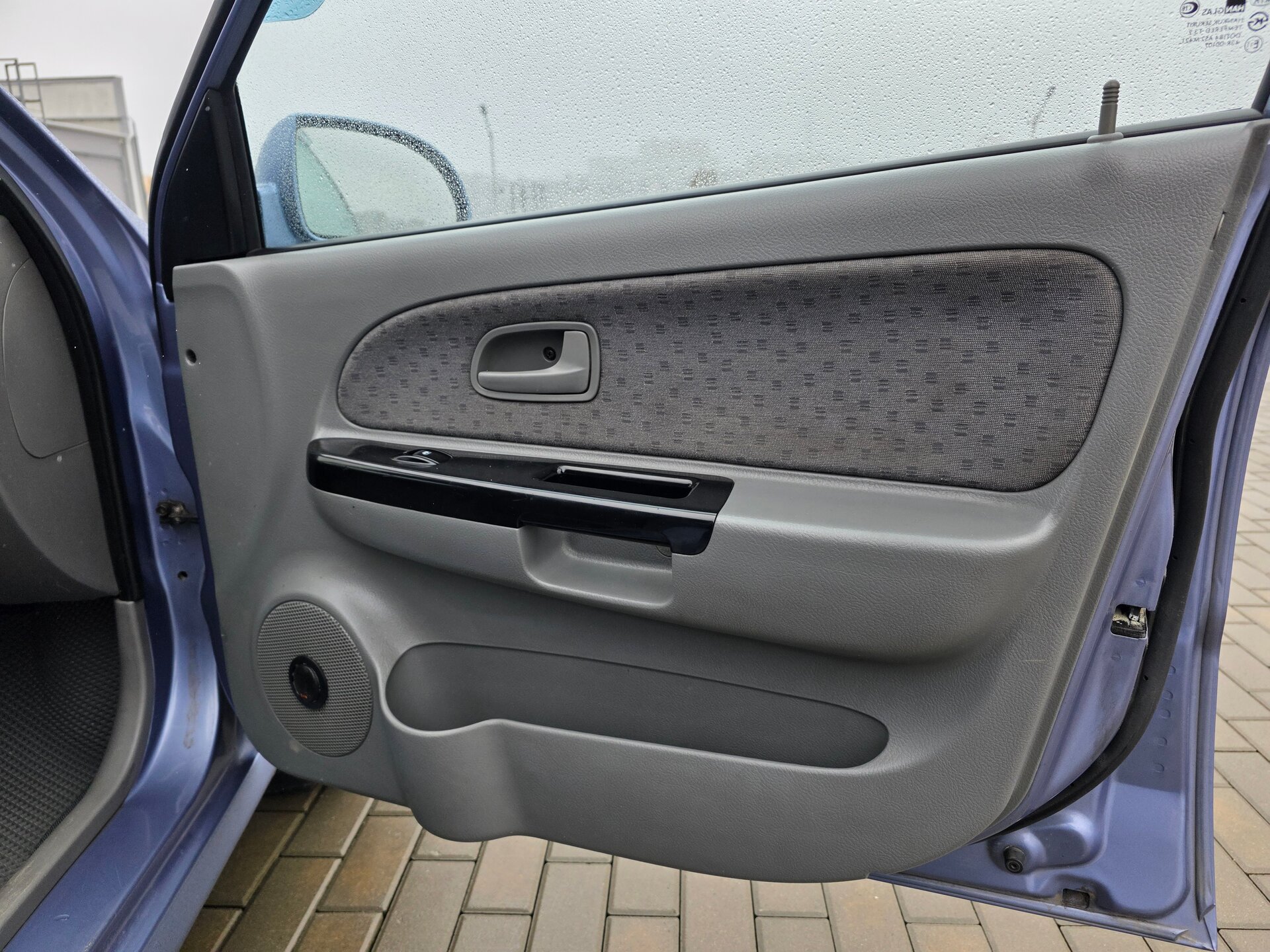 Kia Rio, I Рестайлинг 2003 Kia Rio, I Рестайлинг 2003