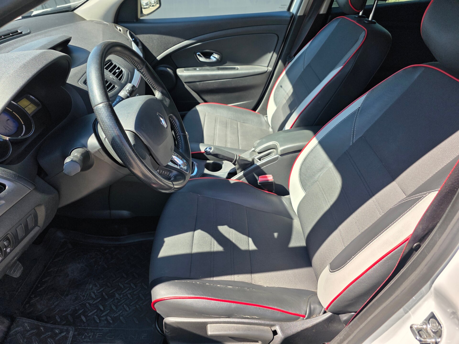 Renault Megane, III Рестайлинг 2013 Renault Megane, III Рестайлинг 2013