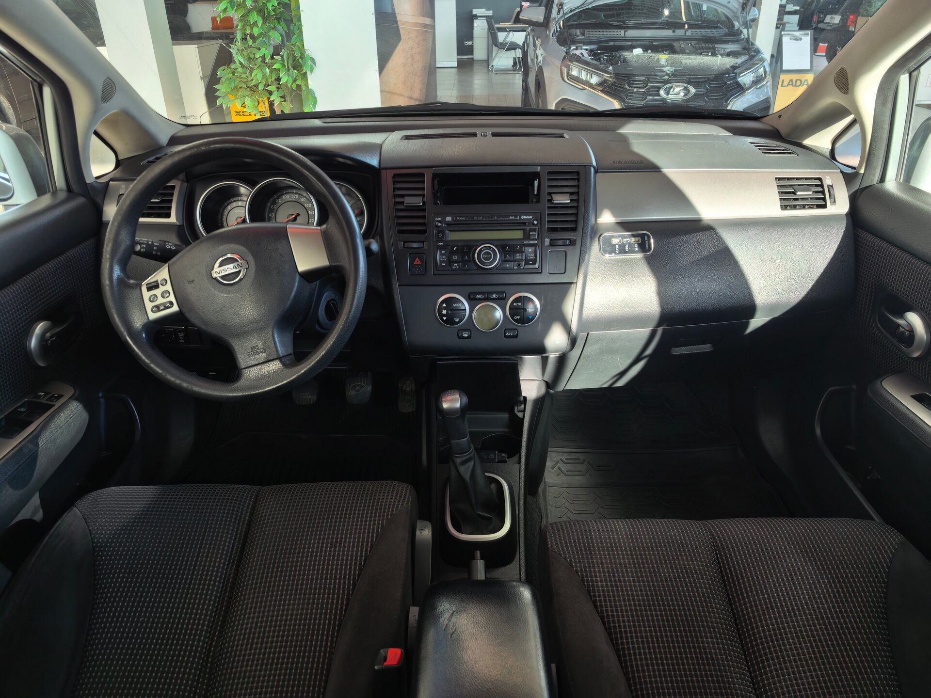 Nissan Tiida, I Рестайлинг 2011