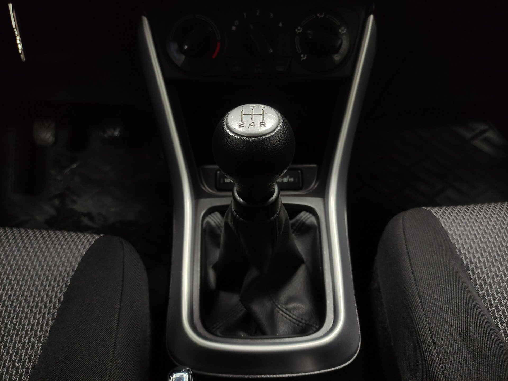 Suzuki SX4, II (S-Cross) 2014 Suzuki SX4, II (S-Cross) 2014
