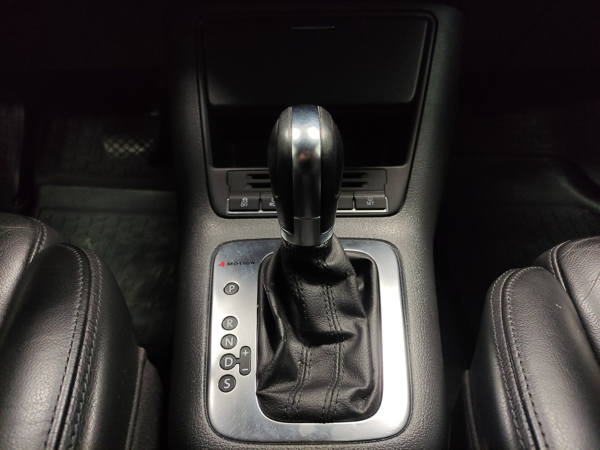 Volkswagen Tiguan, I 2010