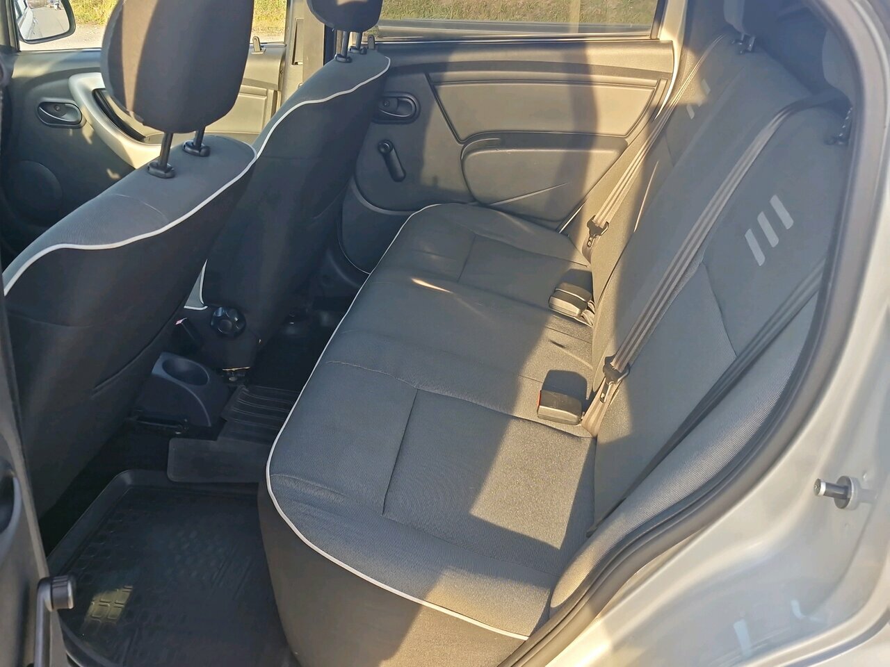 Renault Logan, I Рестайлинг 2012