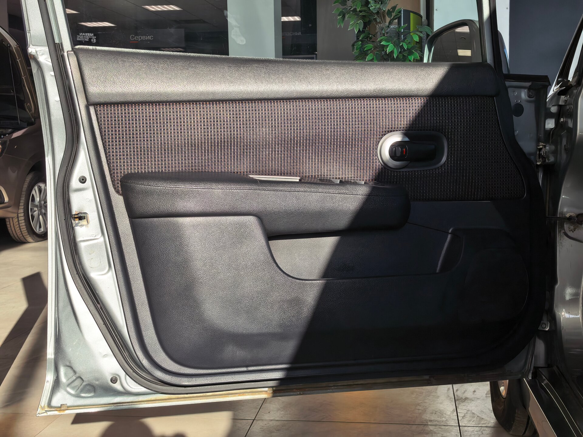 Nissan Tiida, I Рестайлинг 2011