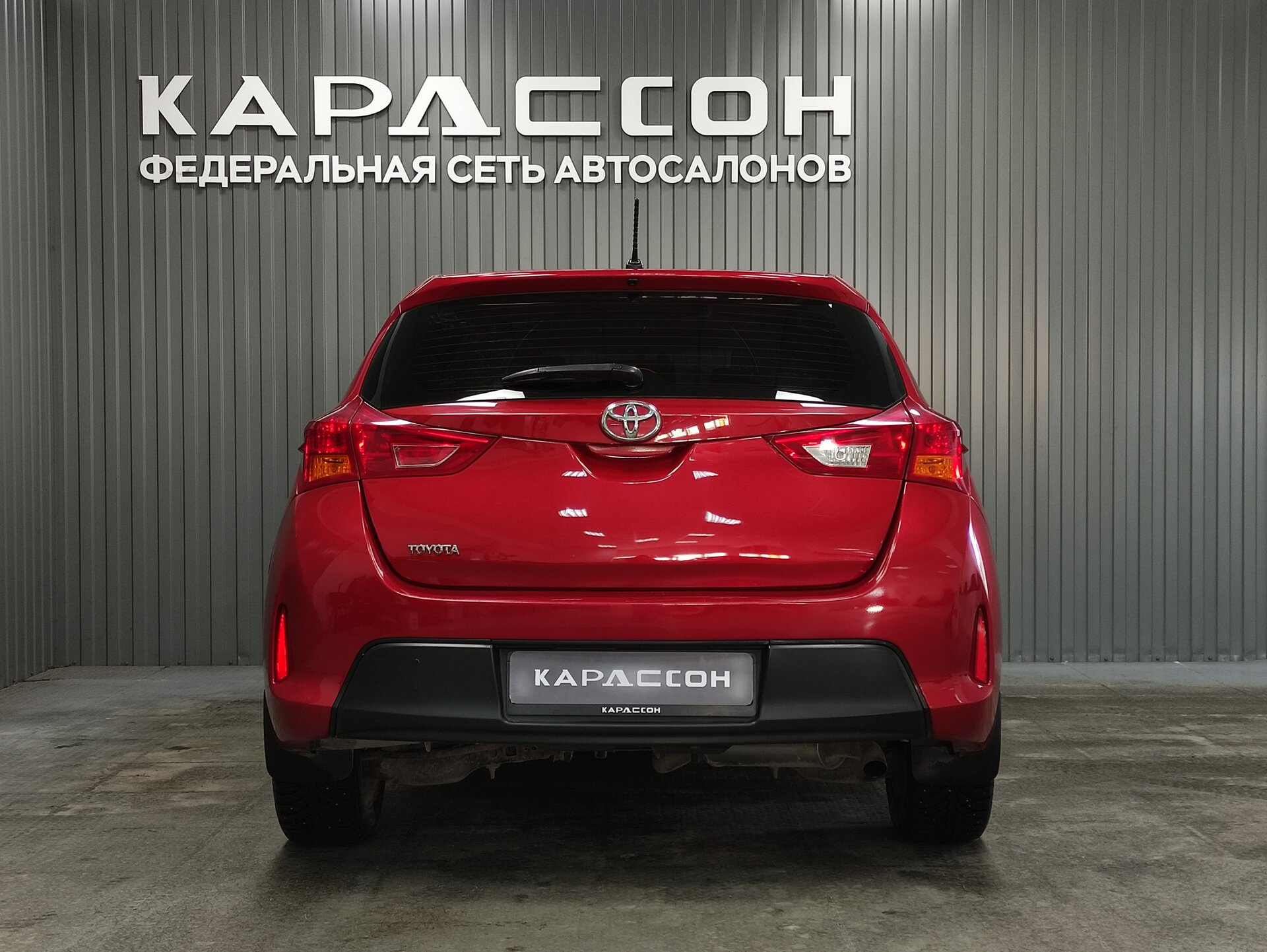 Toyota Auris, II 2013