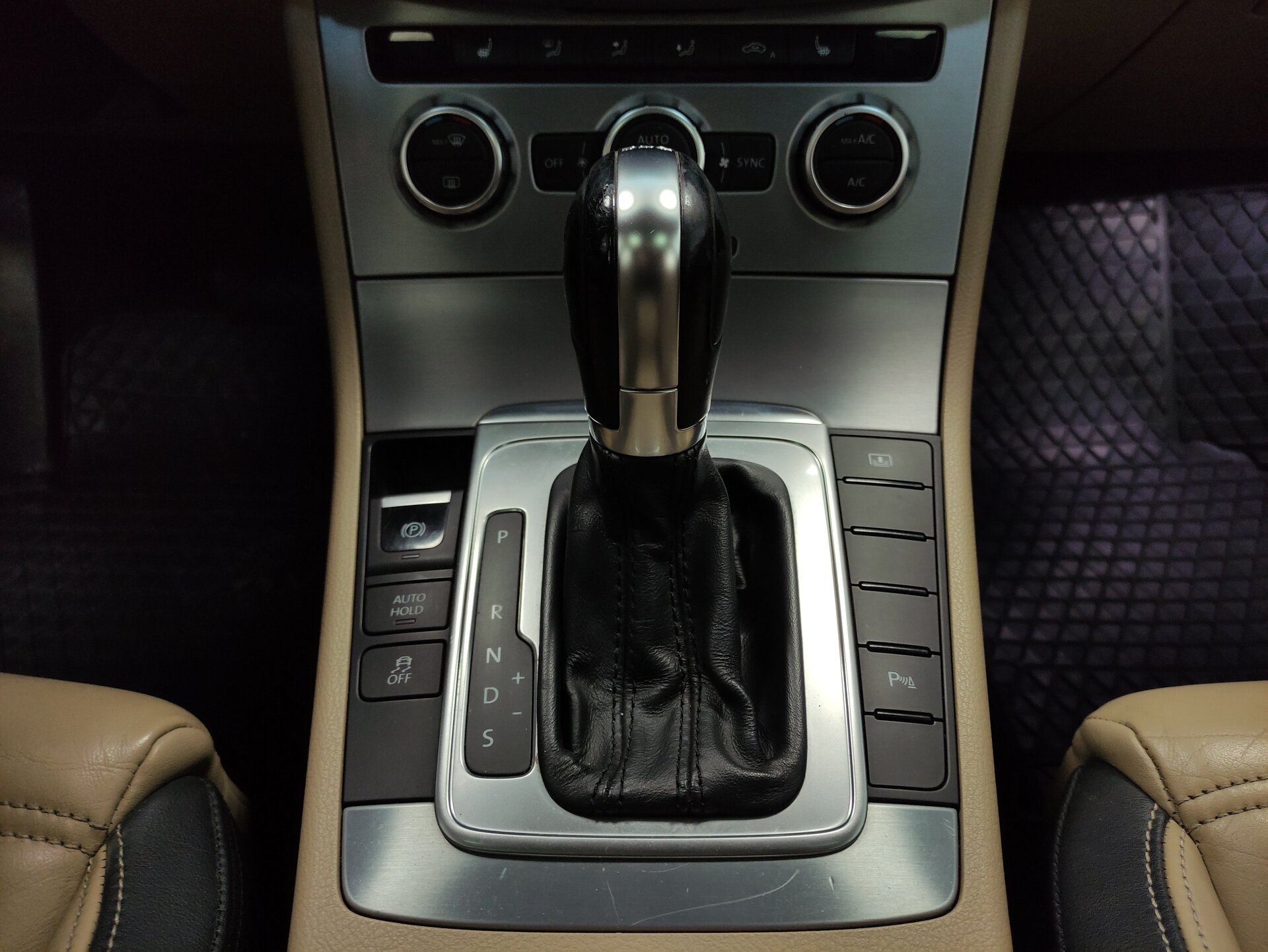 Volkswagen Passat CC, I Рестайлинг 2012