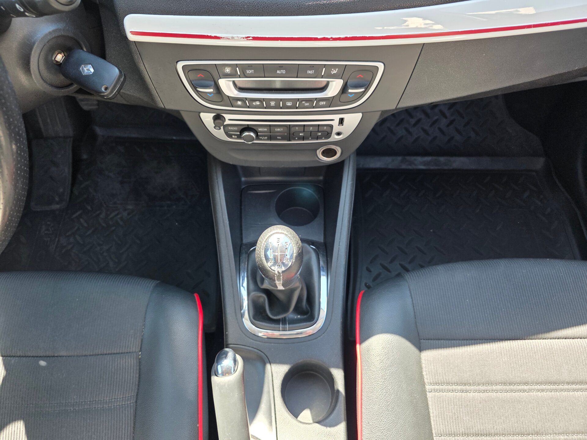 Renault Megane, III Рестайлинг 2013 Renault Megane, III Рестайлинг 2013