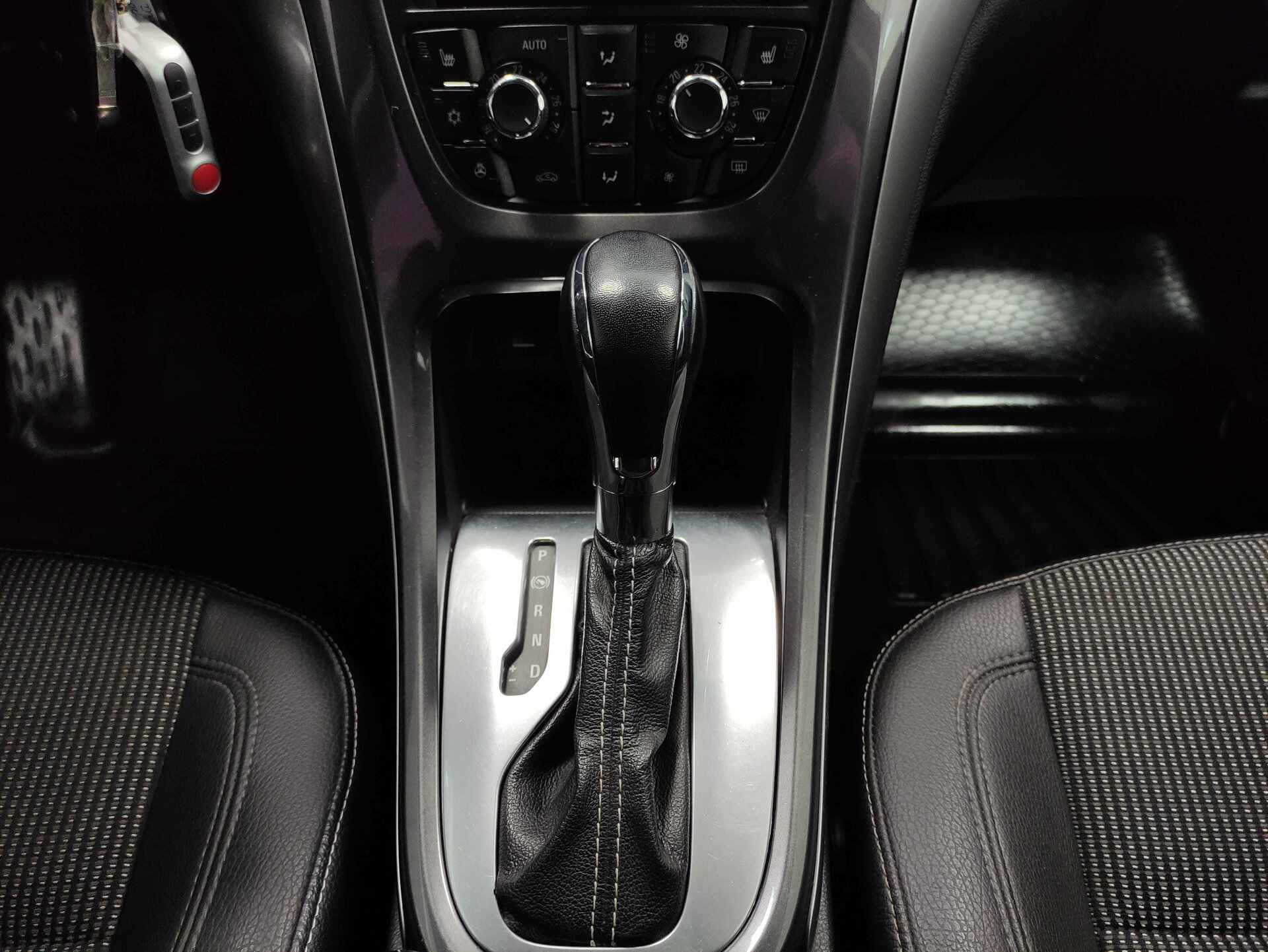 Opel Astra, J Рестайлинг 2012