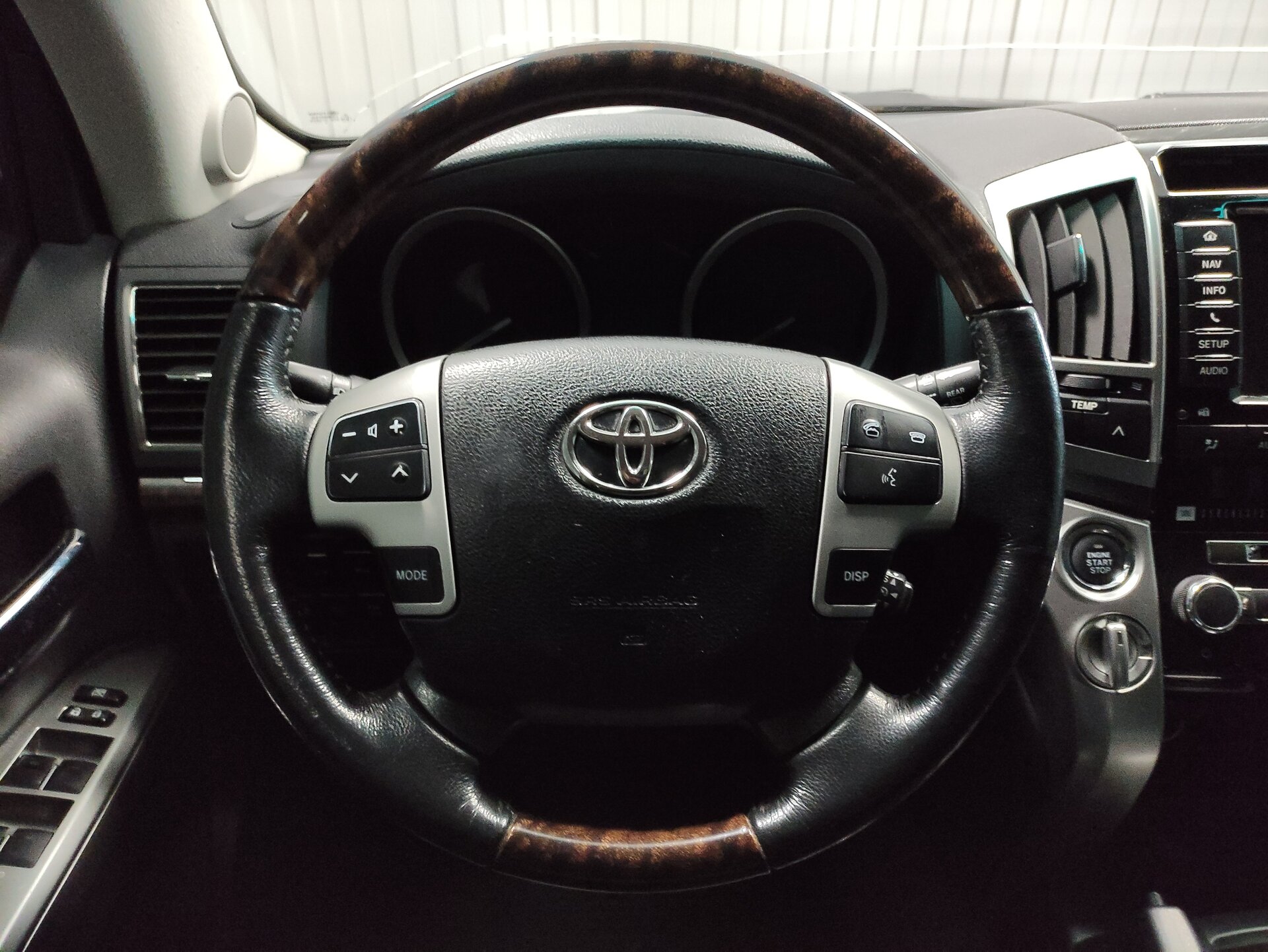 Toyota Land Cruiser, 200 Series Рестайлинг 1 2013