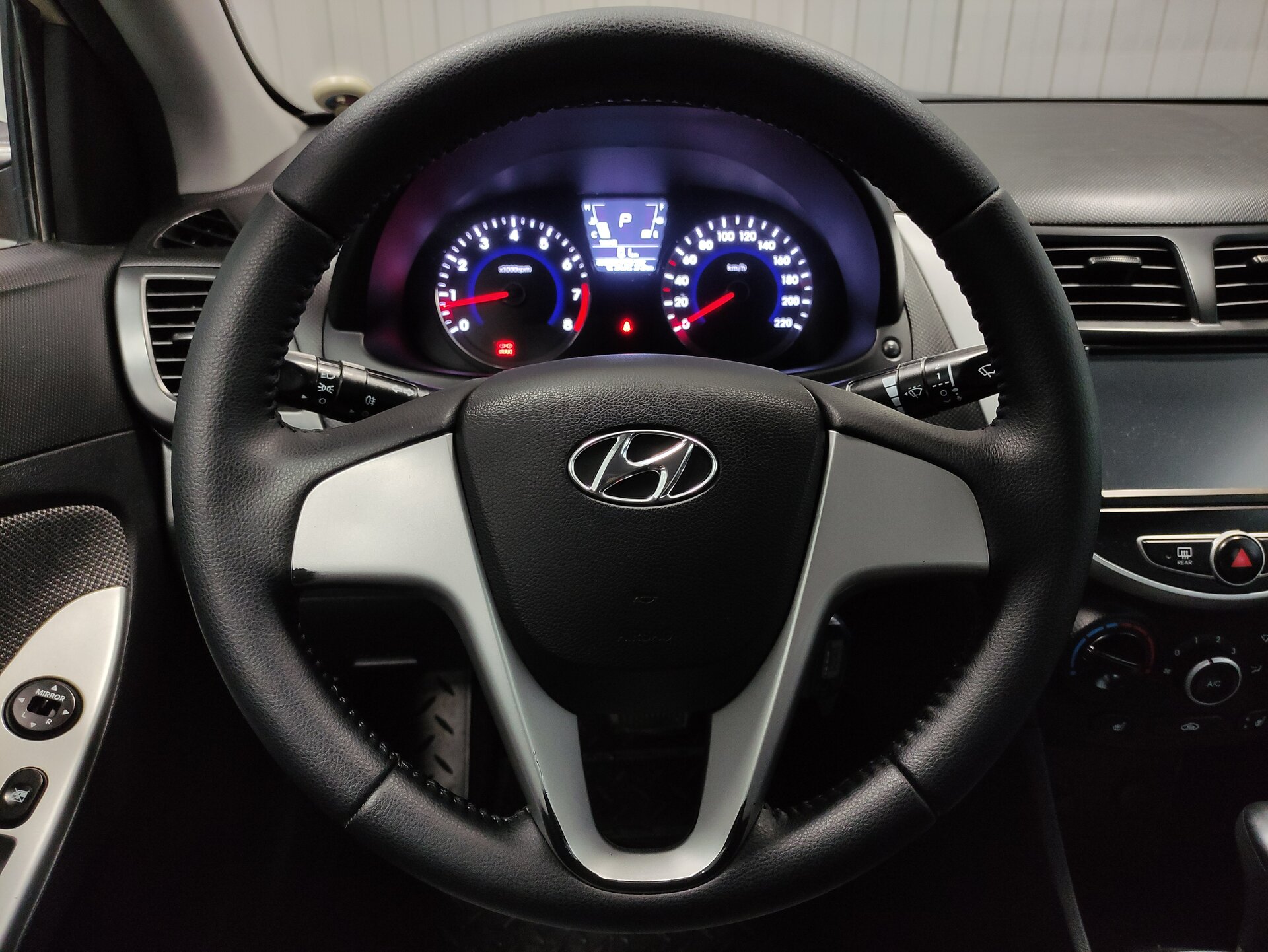 Hyundai Solaris, I 2011