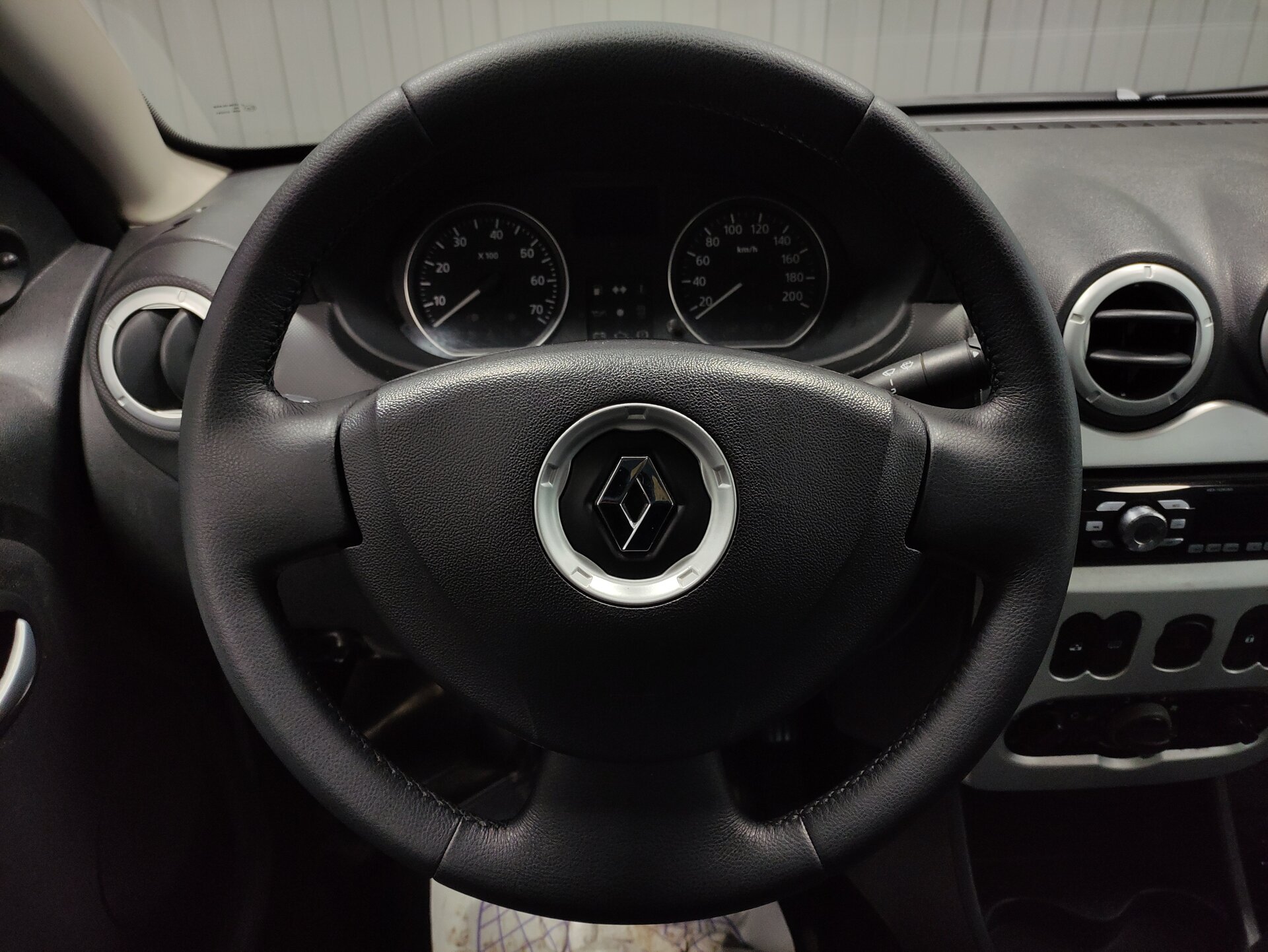 Renault Sandero, I 2011