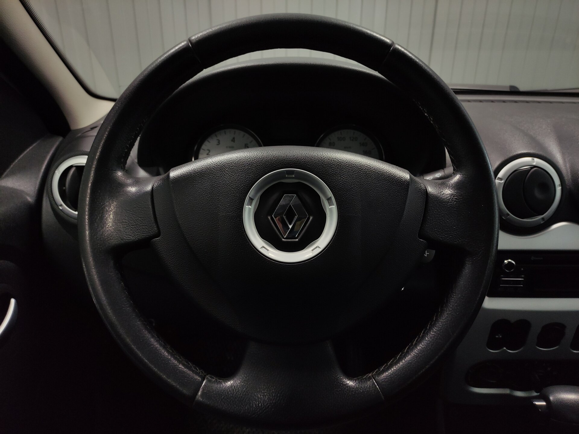 Renault Logan, I Рестайлинг 2013