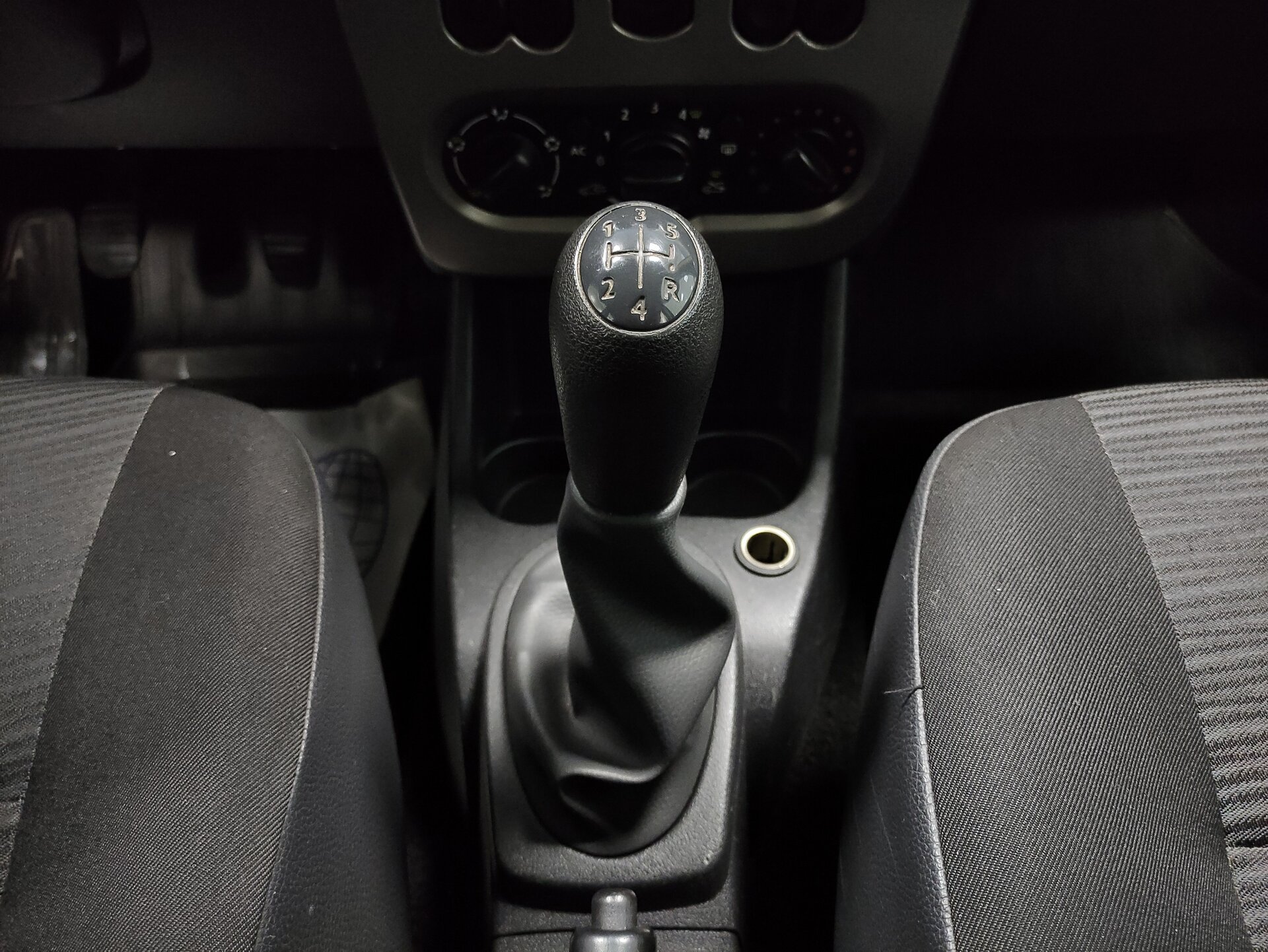 Renault Sandero, I 2012
