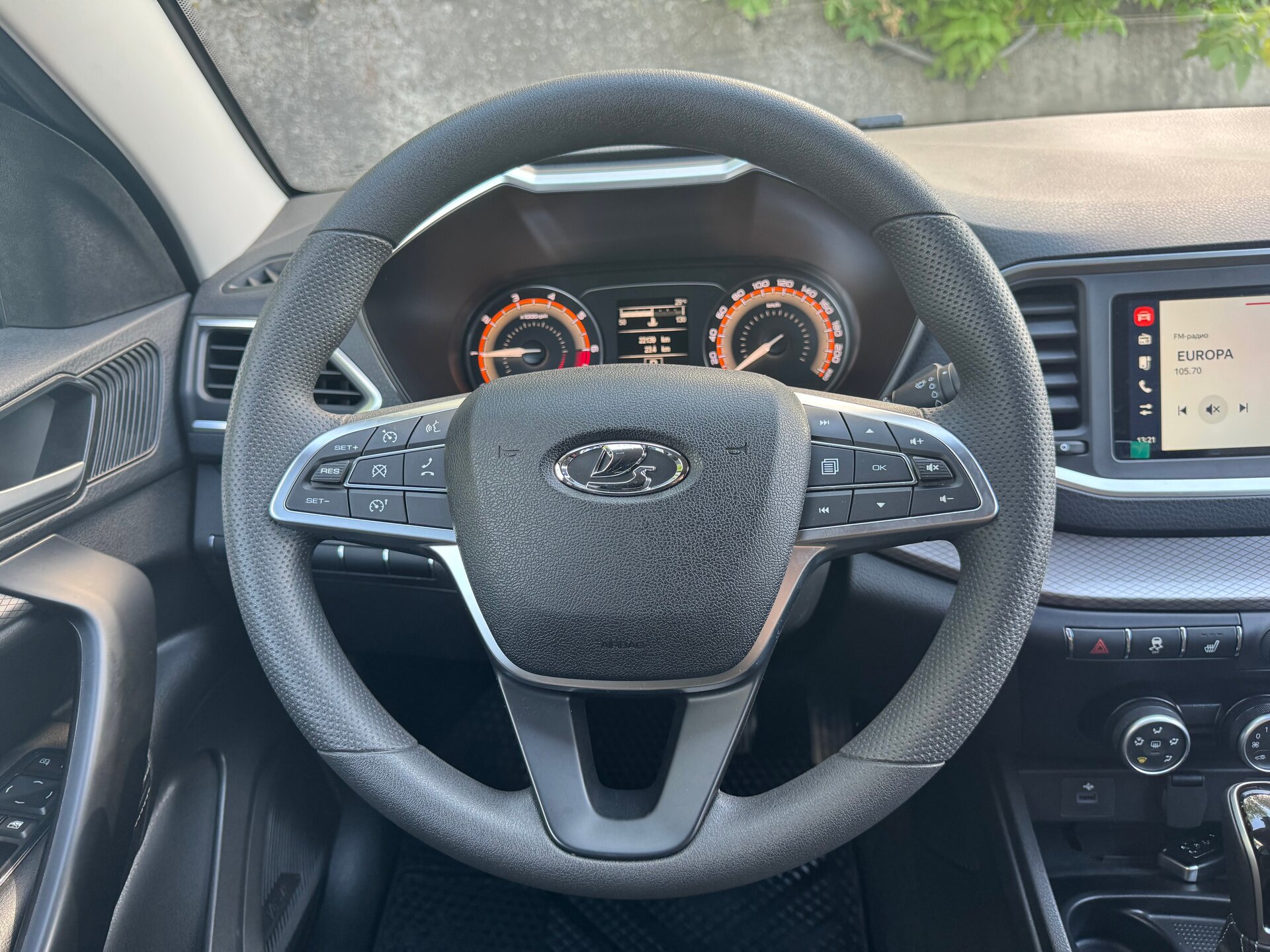 Lada (ВАЗ) Vesta, I Рестайлинг (NG) 2025 Lada (ВАЗ) Vesta, I Рестайлинг (NG) 2025