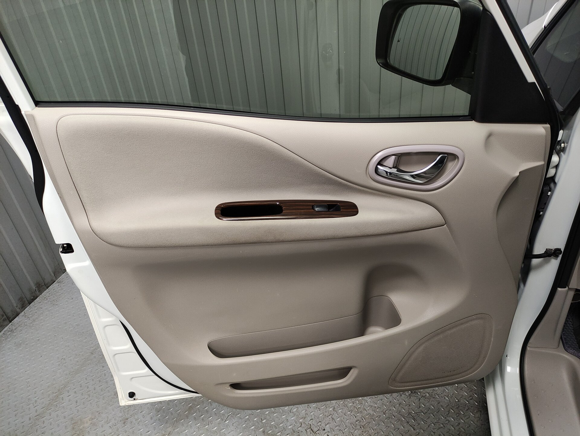 Nissan Serena, IV (C26) 2014