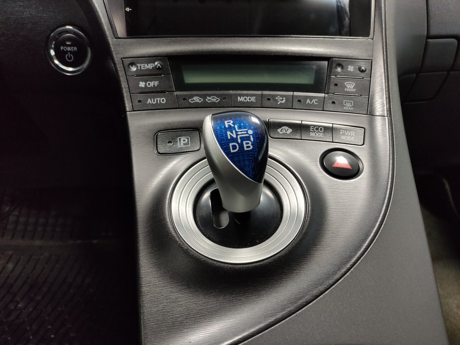 Toyota Prius, III Рестайлинг (XW30) 2011 Toyota Prius, III Рестайлинг (XW30) 2011