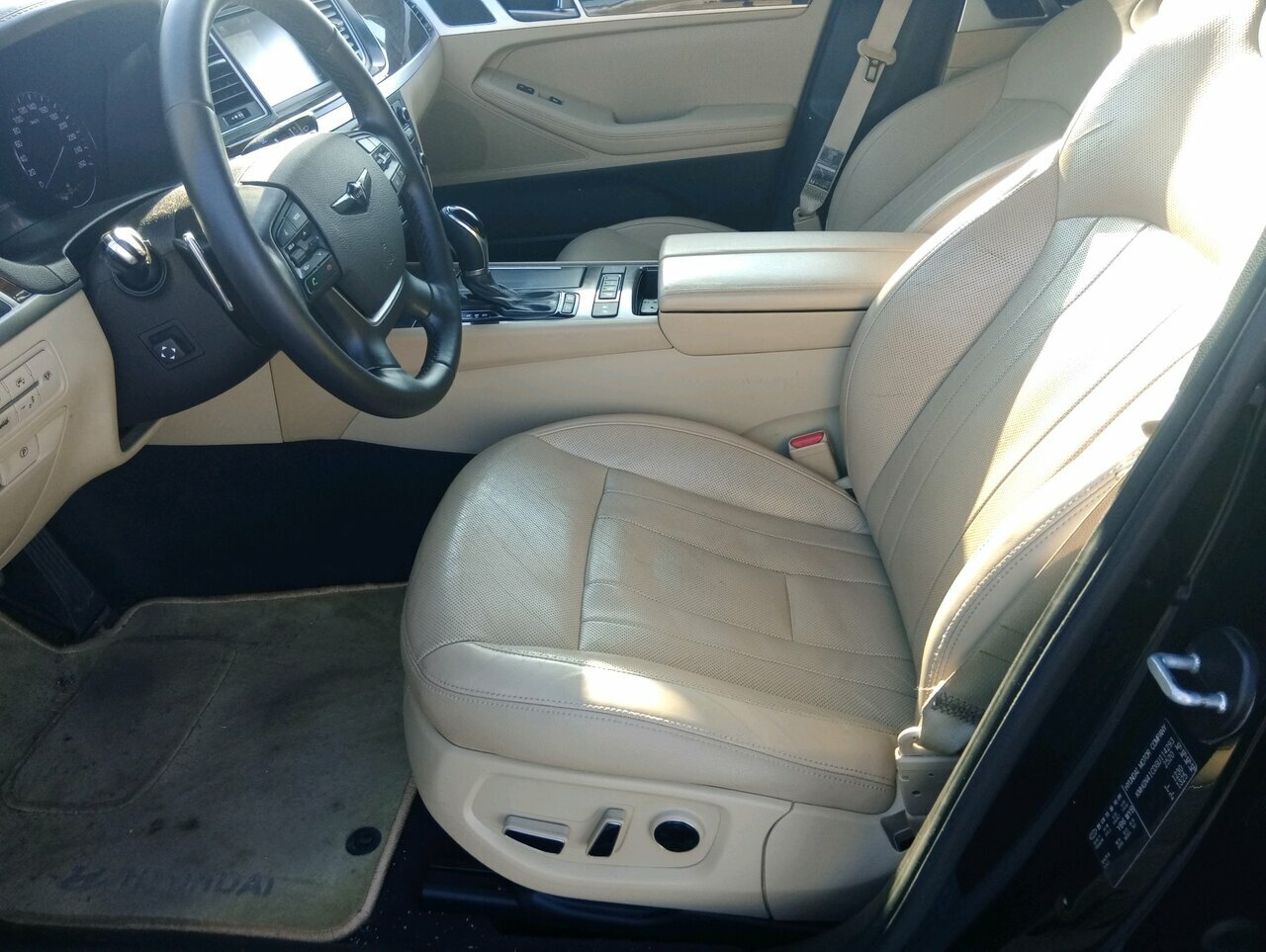 Hyundai Genesis, II 2015 Hyundai Genesis, II 2015