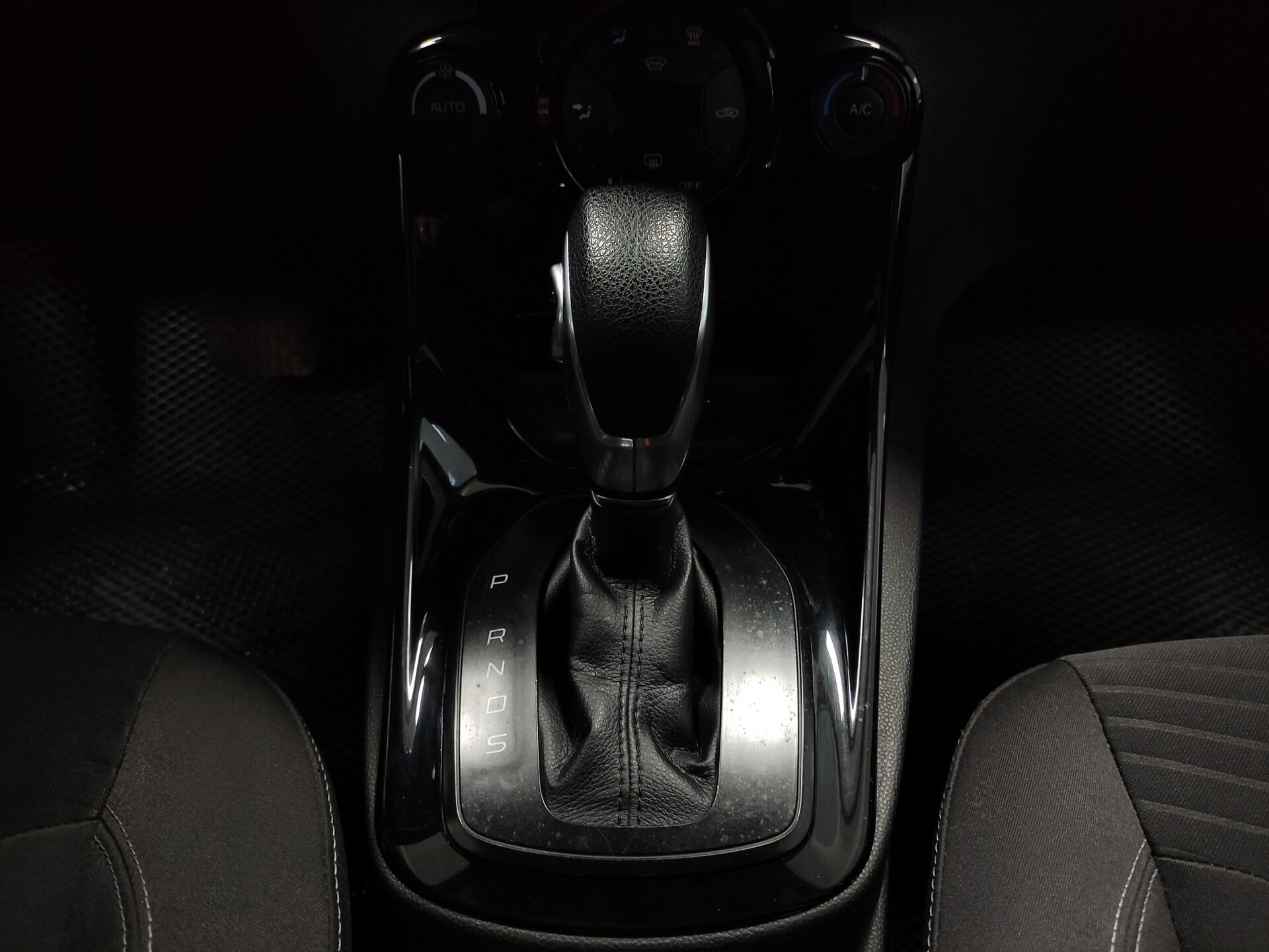 Ford Fiesta, Mk6 Рестайлинг 2016