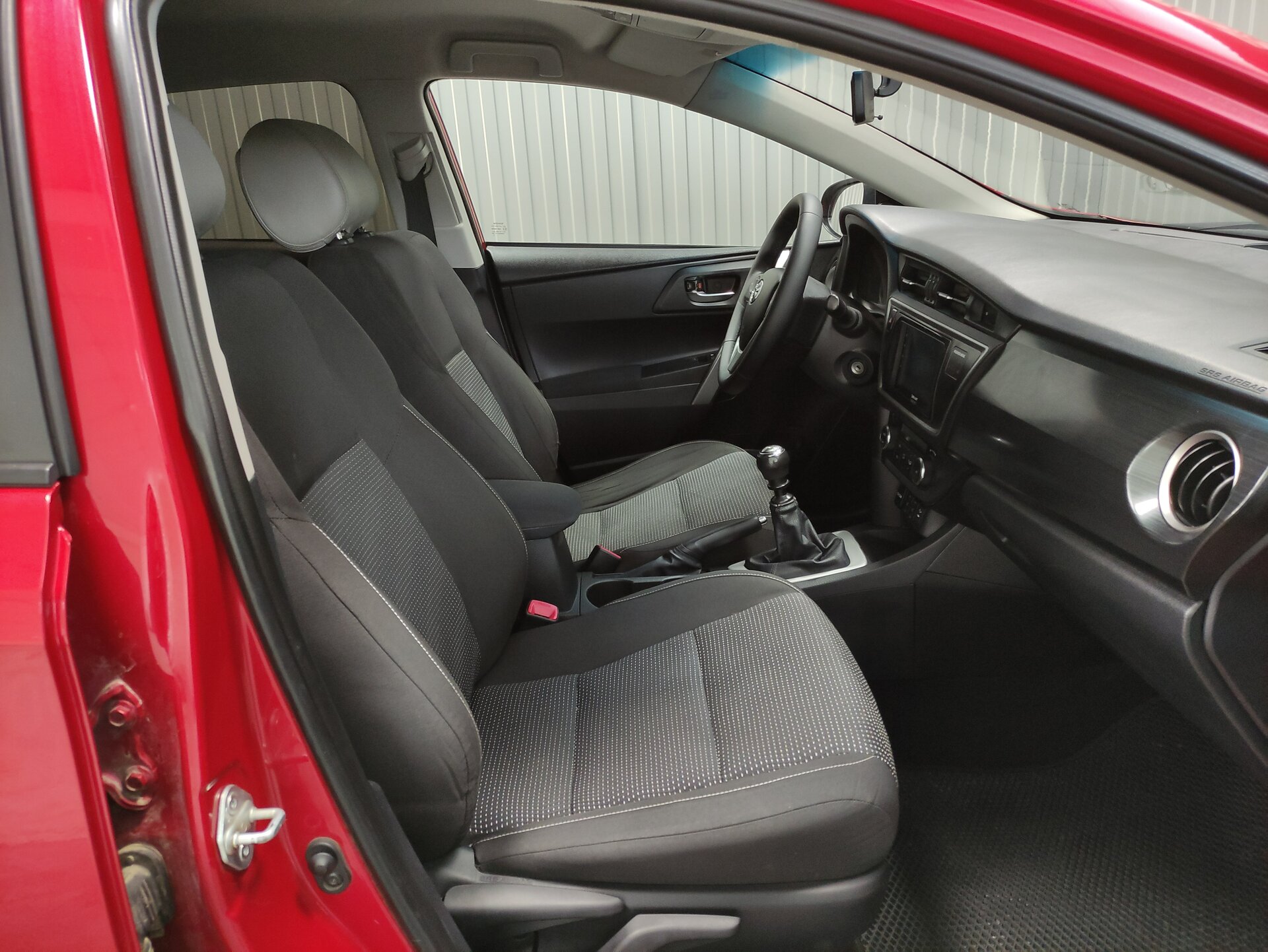 Toyota Auris, II 2013