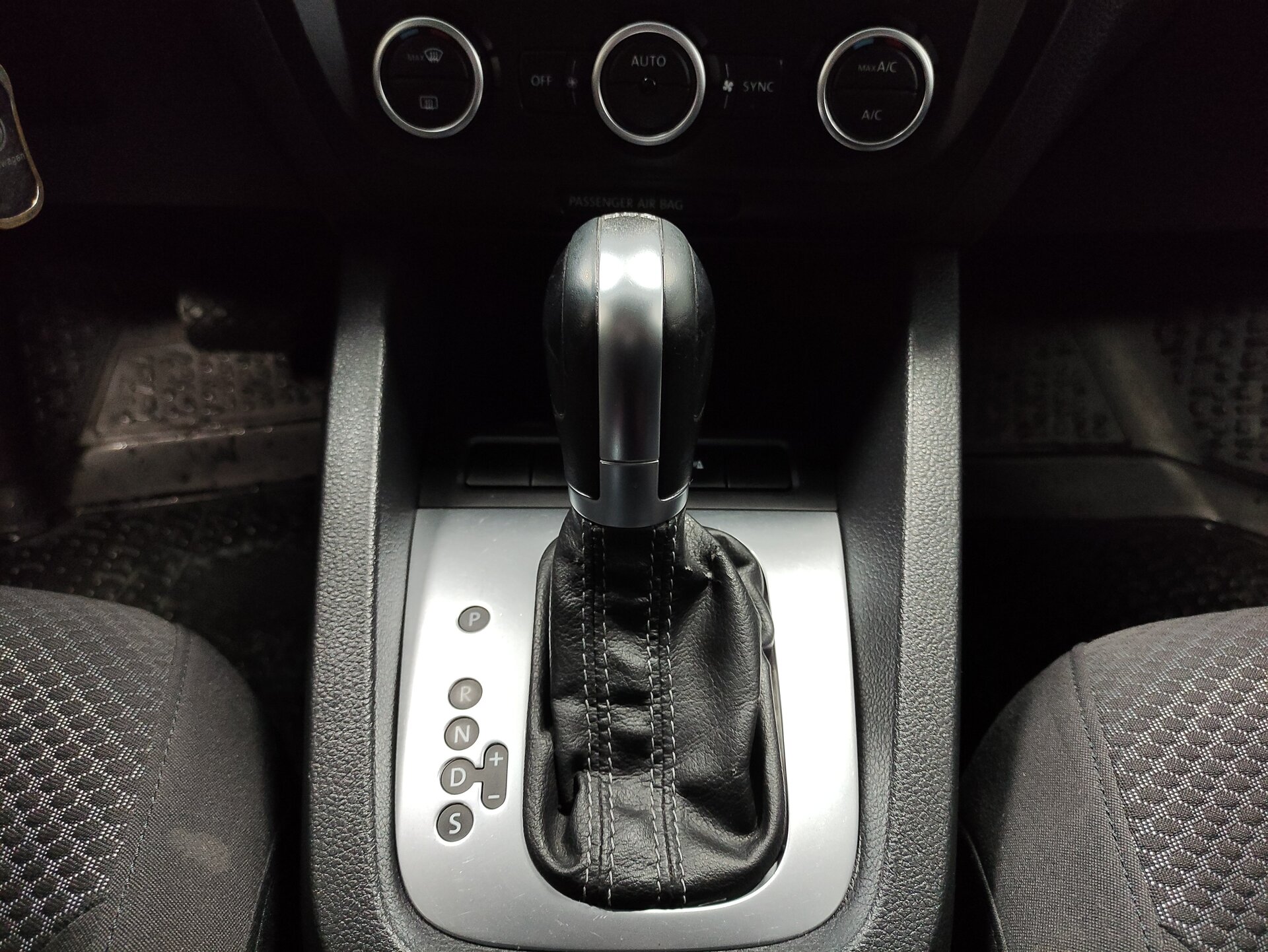 Volkswagen Jetta, VI 2014