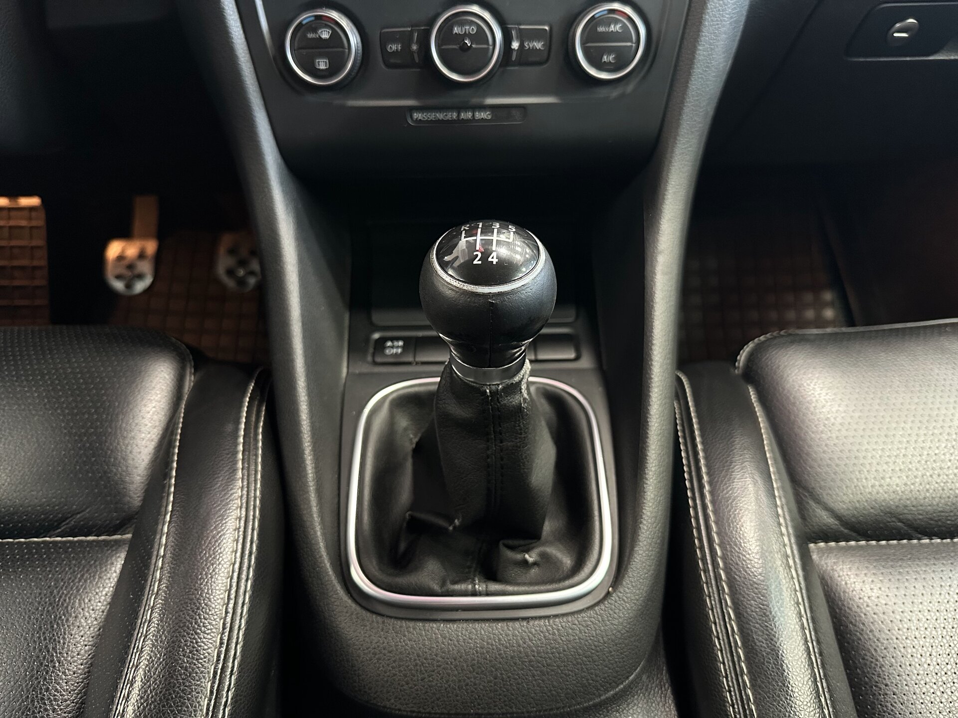 Volkswagen Golf, VI 2011
