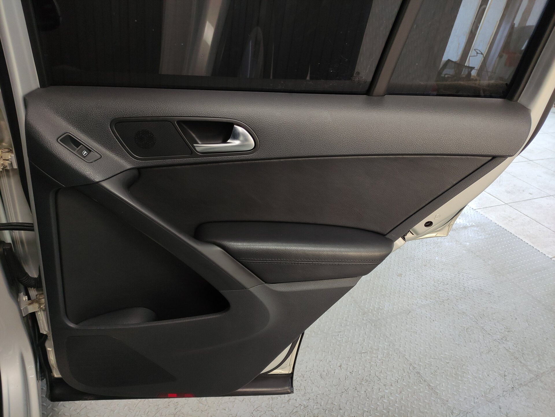 Volkswagen Tiguan, I 2010