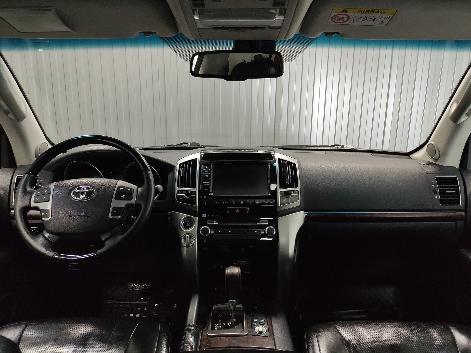 Toyota Land Cruiser, 200 Series Рестайлинг 1 2014 Toyota Land Cruiser, 200 Series Рестайлинг 1 2014
