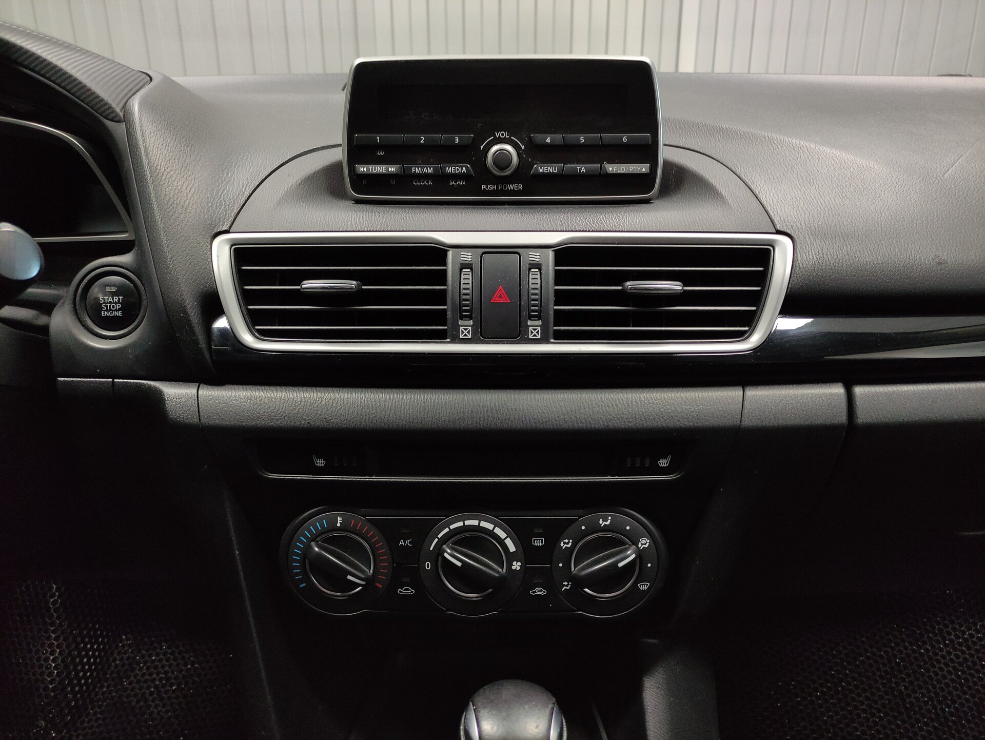 Mazda 3, III (BM) 2014