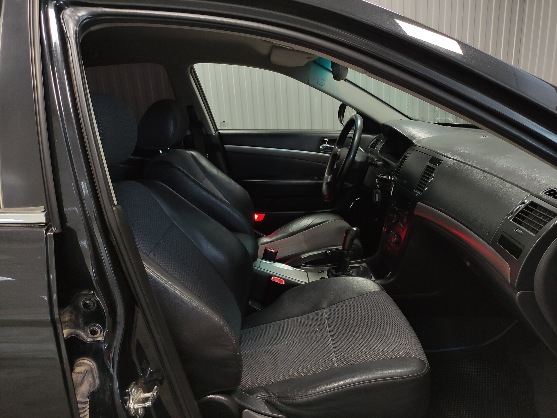 Chevrolet Epica, V250 Рестайлинг 2011