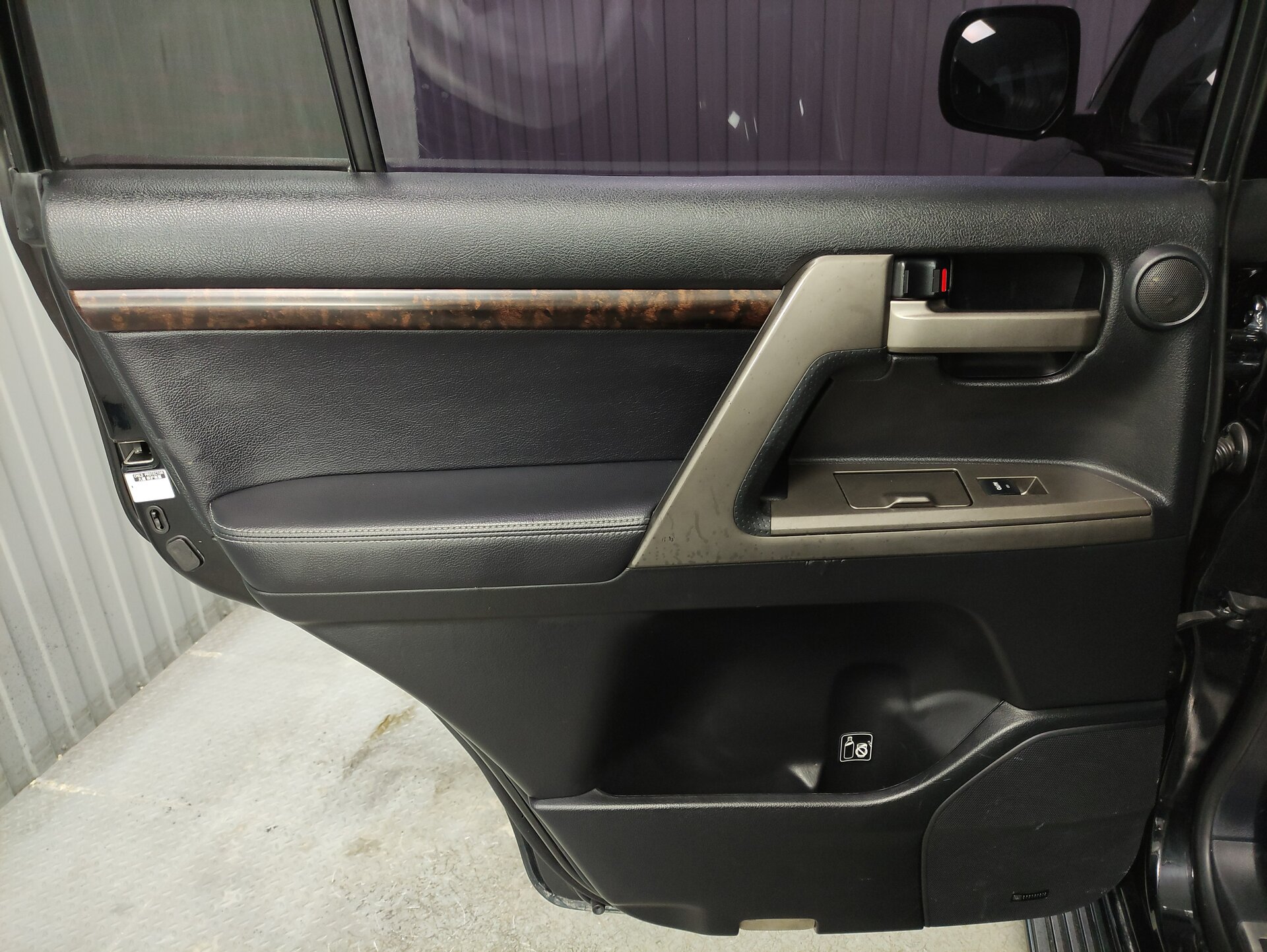 Toyota Land Cruiser, 200 Series 2011