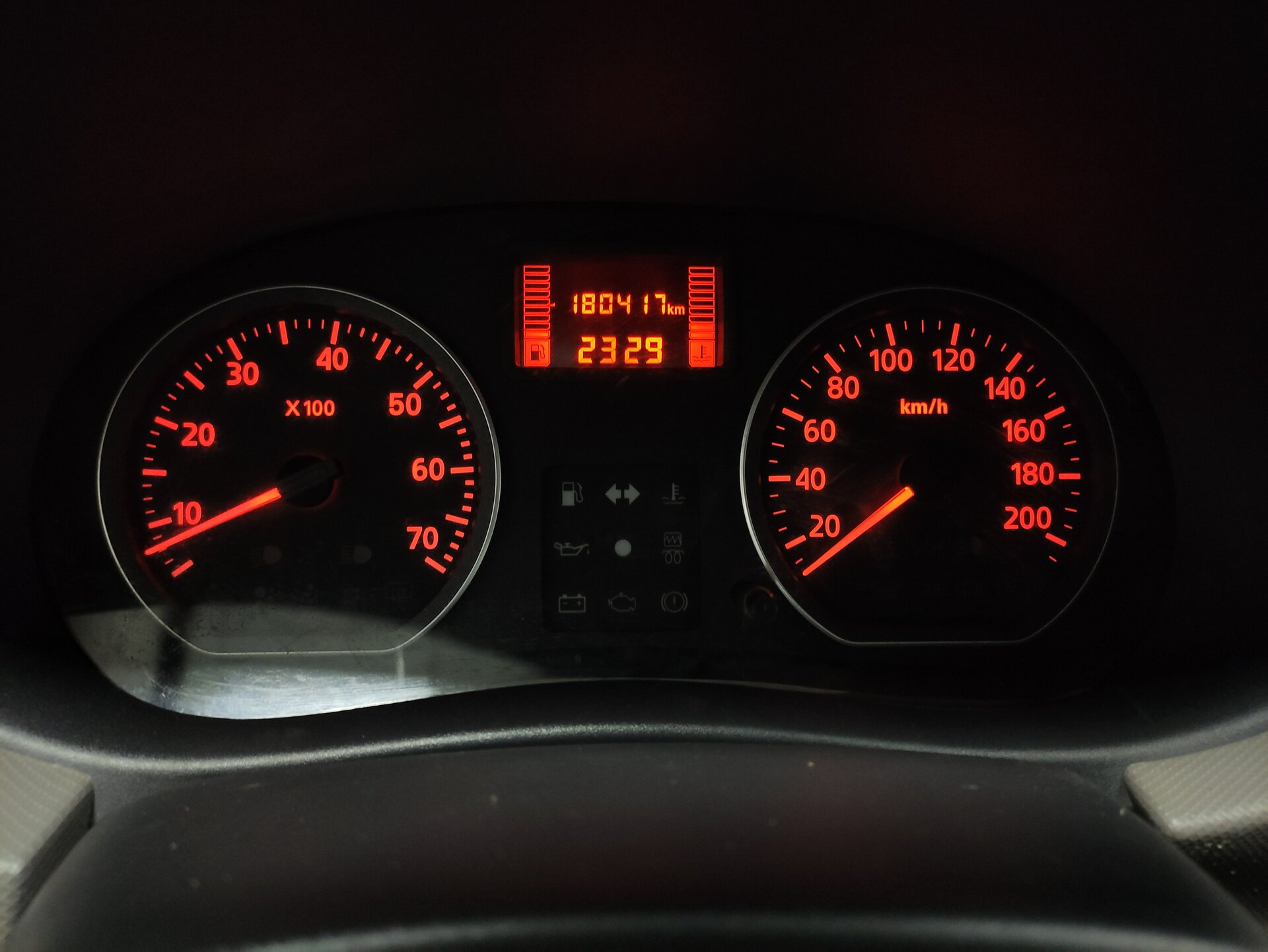 Renault Logan, I Рестайлинг 2011