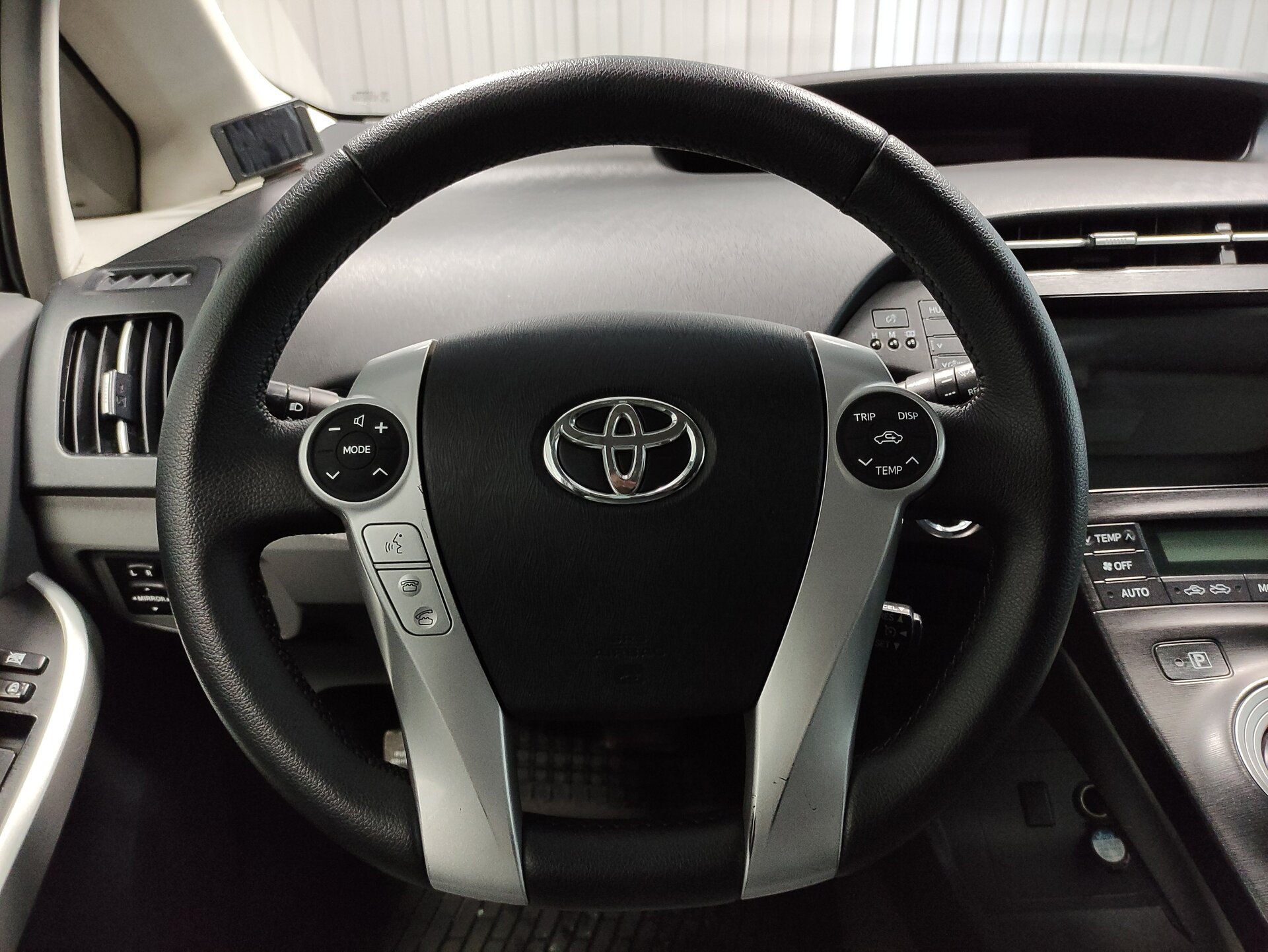 Toyota Prius, III Рестайлинг (XW30) 2011 Toyota Prius, III Рестайлинг (XW30) 2011