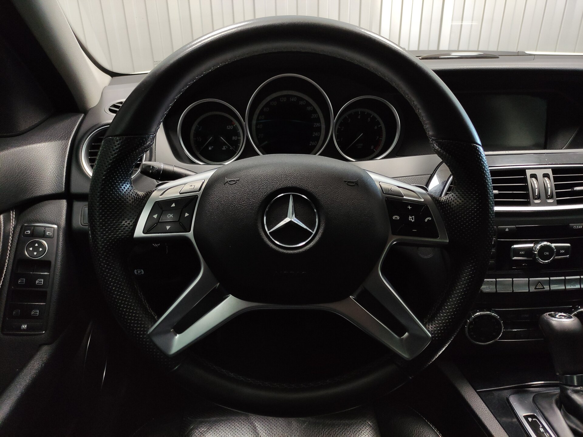 Mercedes-Benz C-Класс, III (W204) Рестайлинг 2011 Mercedes-Benz C-Класс, III (W204) Рестайлинг 2011