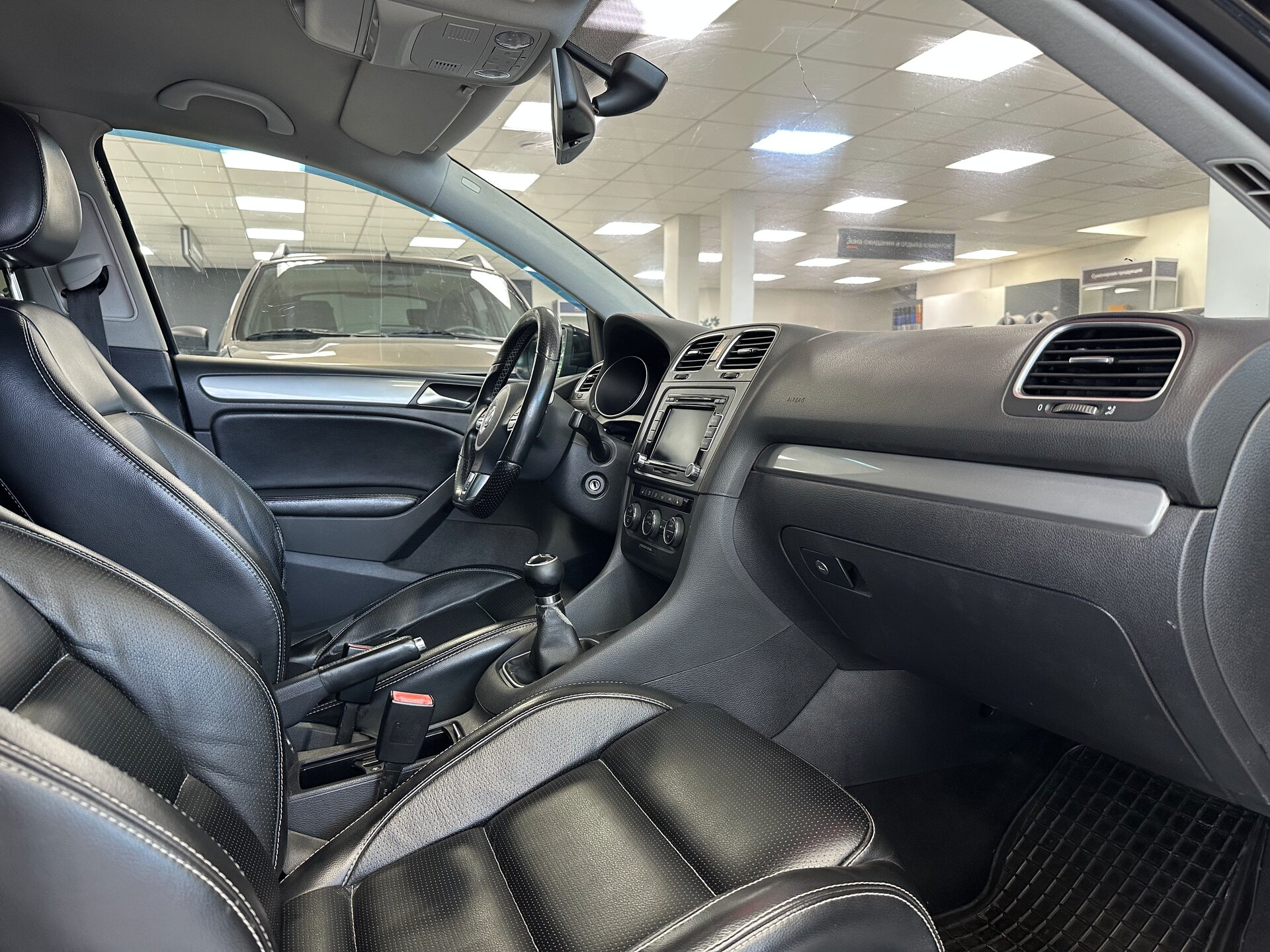 Volkswagen Golf, VI 2011
