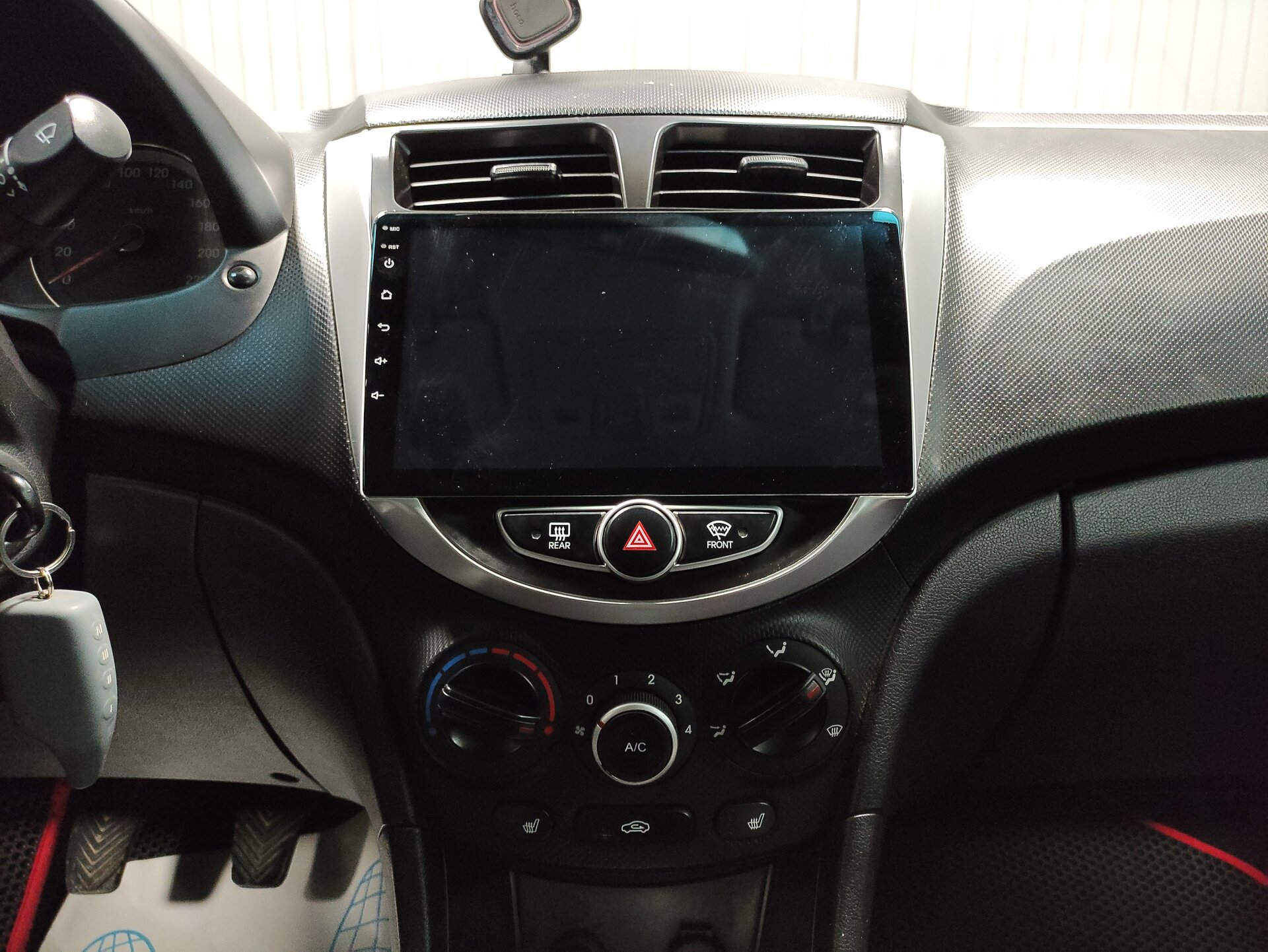 Hyundai Solaris, I 2012