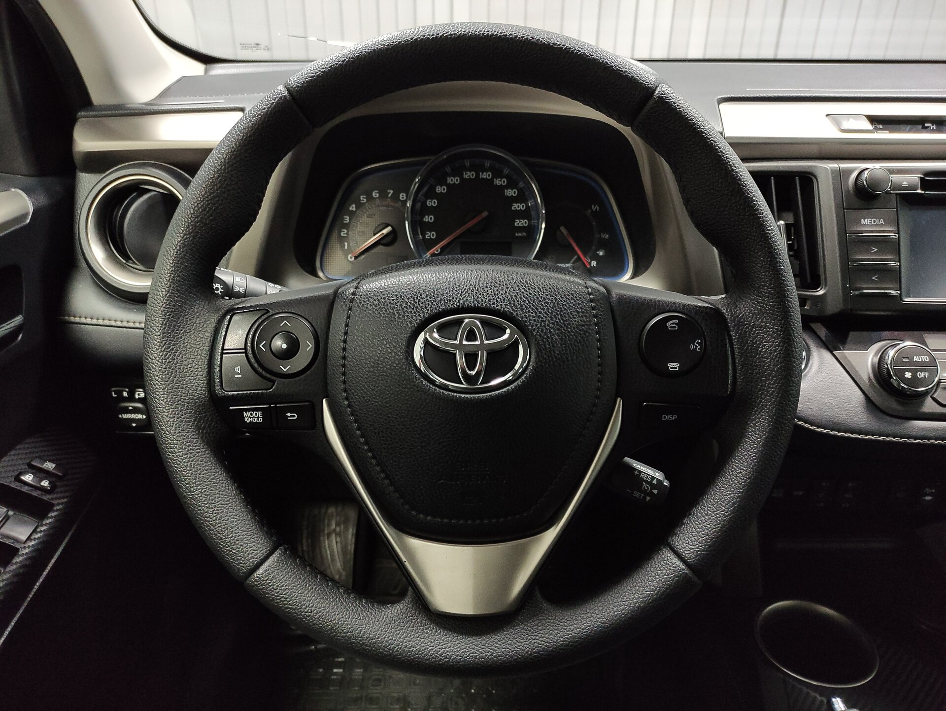 Toyota RAV4, IV (XA40) 2015