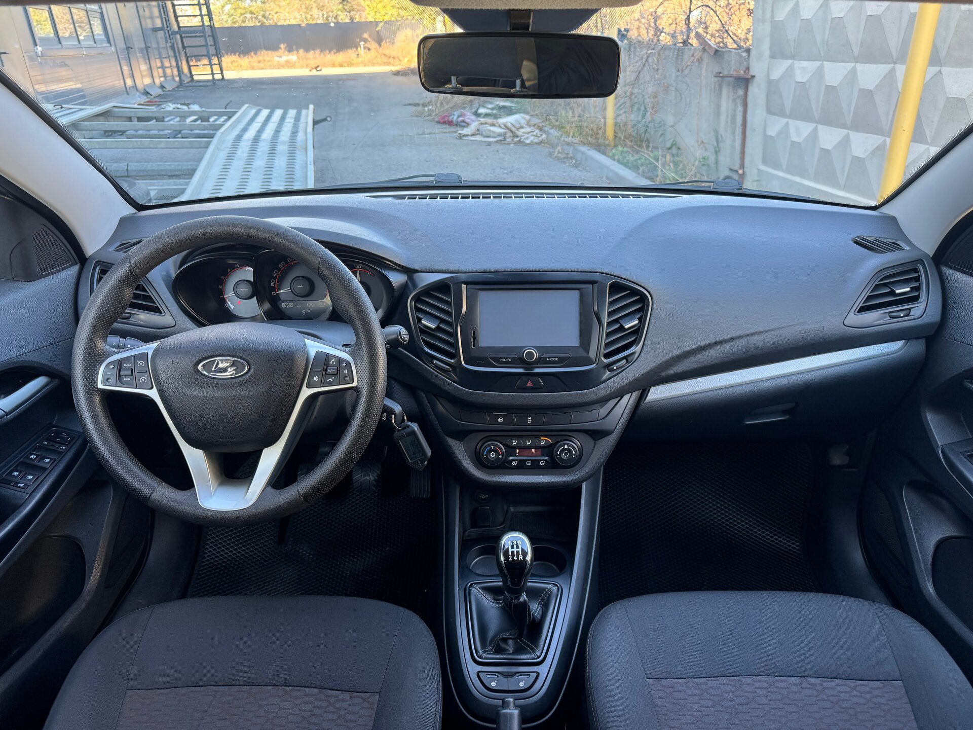 Lada (ВАЗ) Vesta, I 2018 Lada (ВАЗ) Vesta, I 2018